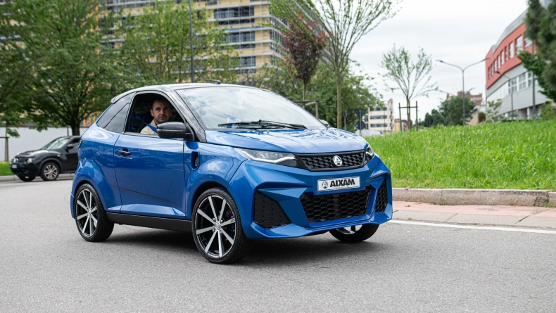 Voiture sans permis AIXAM e Coupé 1.jpg